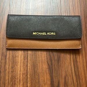 Michael Kors wallet